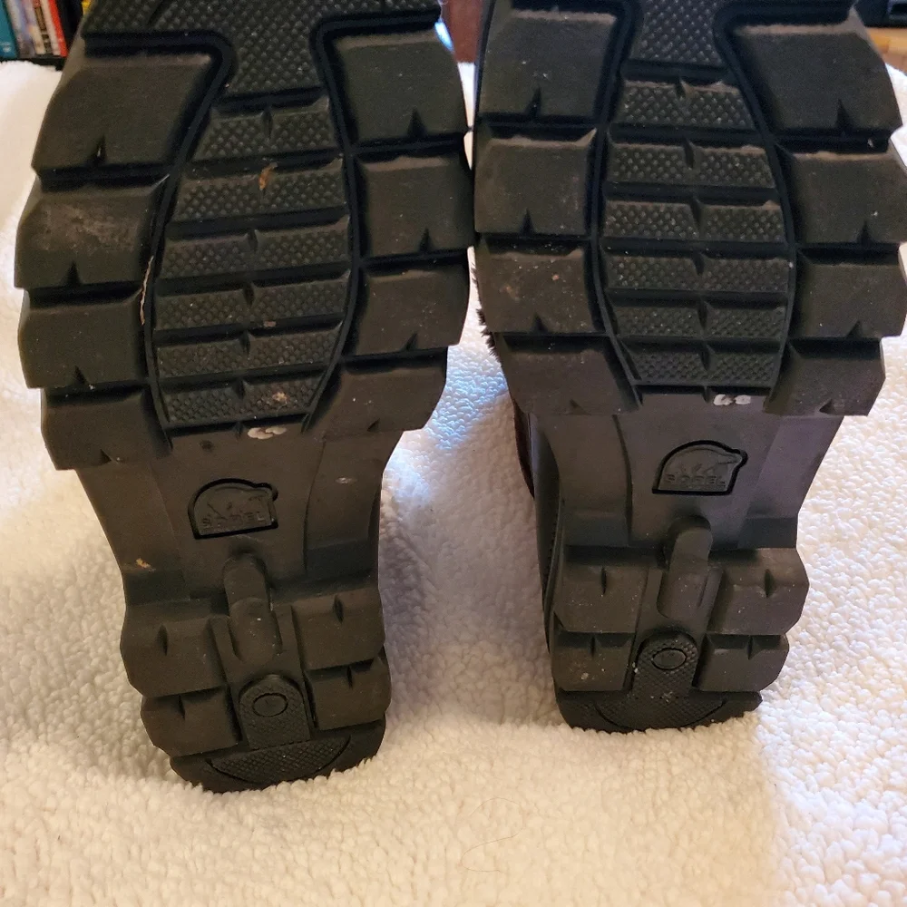 SOREL Men's Caribou Waterproof Winter Boots size 13. Dark brown. - Picture 7 of 8